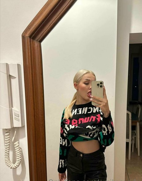 swimming pool onlyfans exclusive photo