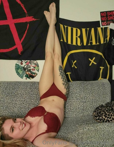 adalindgrayxo model hot photos