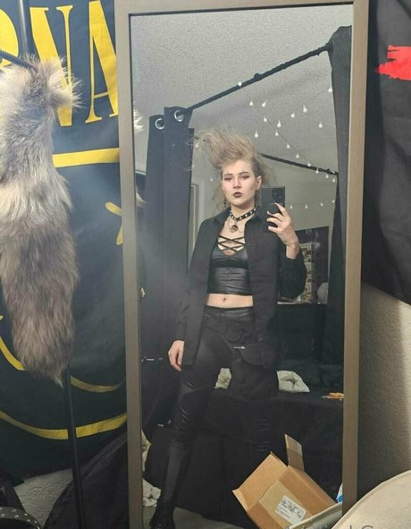 adalindgrayxo sexy model img