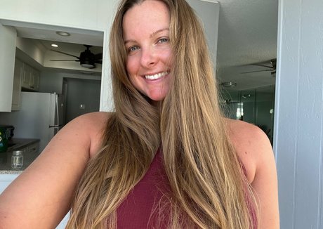 iambigduch sexy actress photo