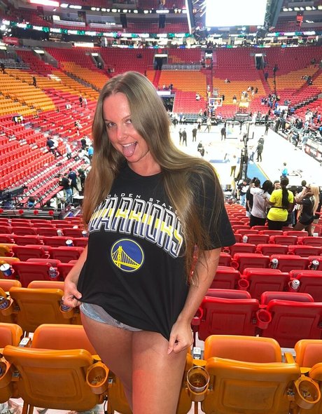 iambigduch xxx model photo