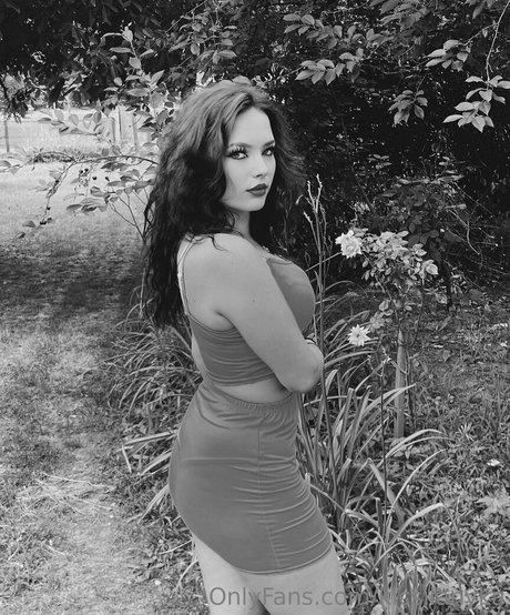 kicsilanyka model perfect photos