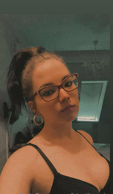 kicsilanyka model sexy galleries