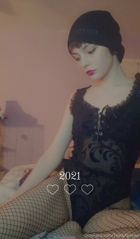 hairy pregnant onlyfans naked pic