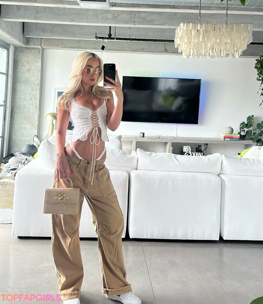 pov asian onlyfans hot picture