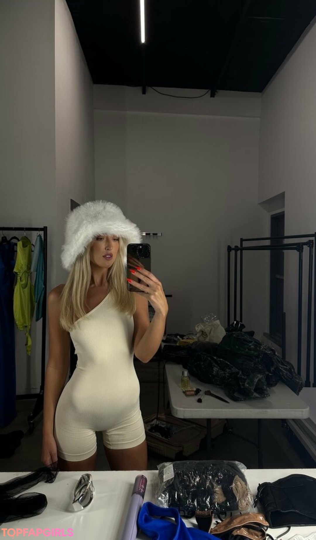 Madds naked model pics