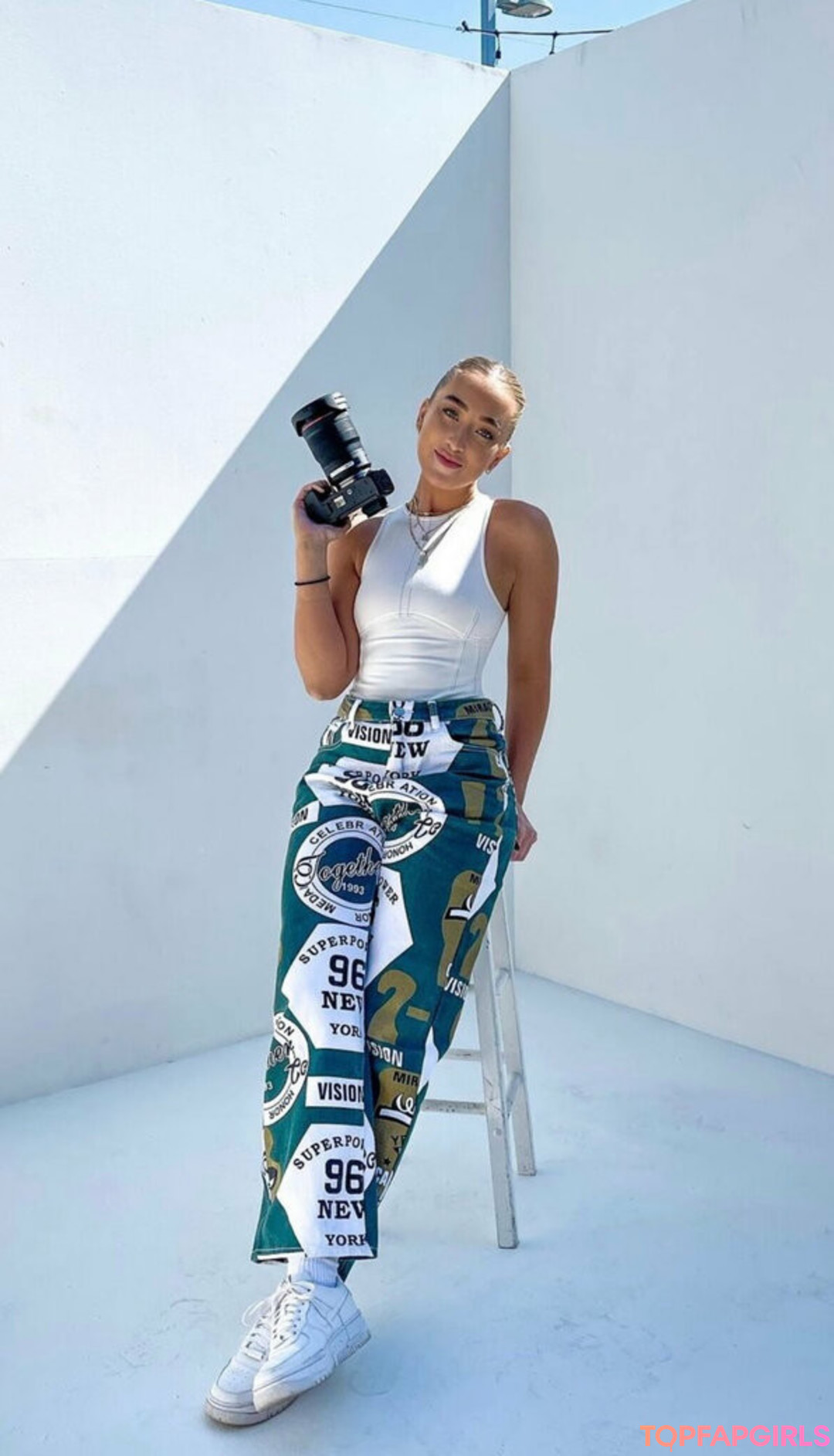 Madds nude star images