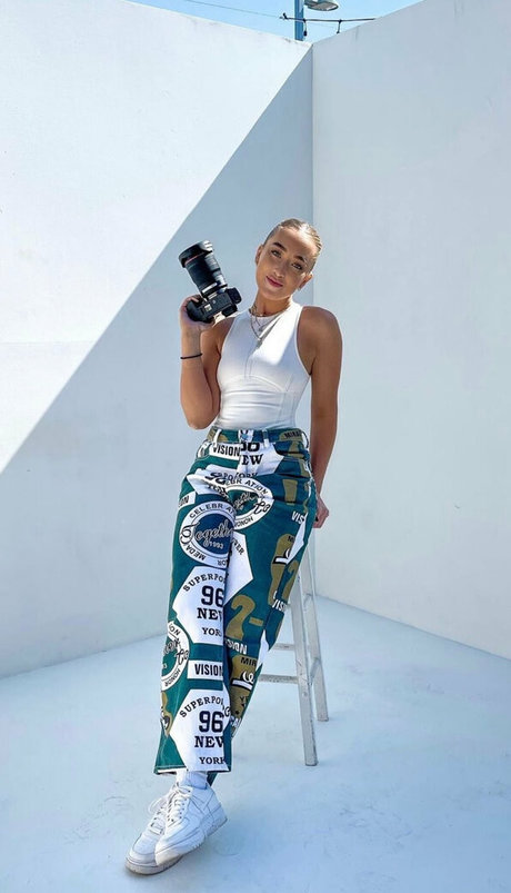 Madds nude star images