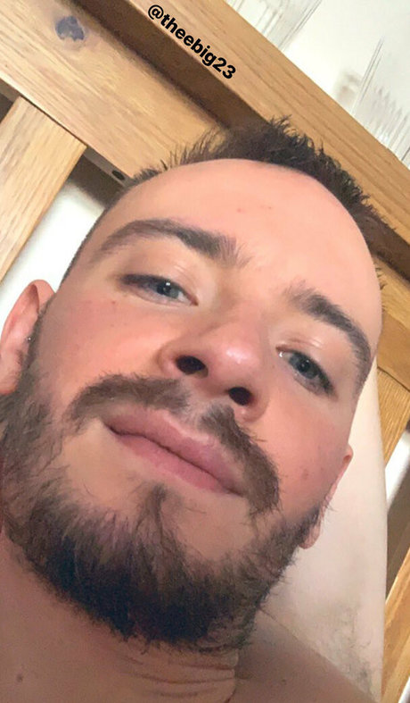 theerealmrbig beautiful model image