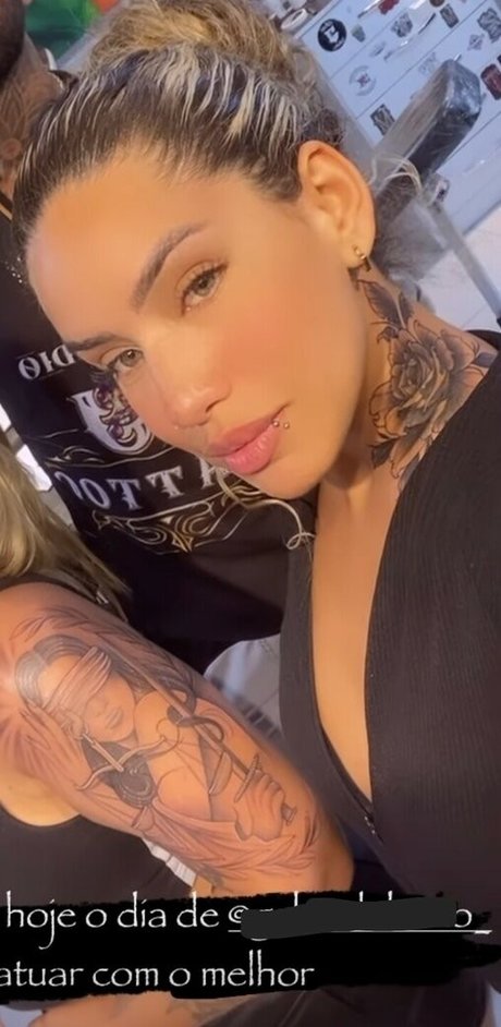 chicks with dicks onlyfans adult images