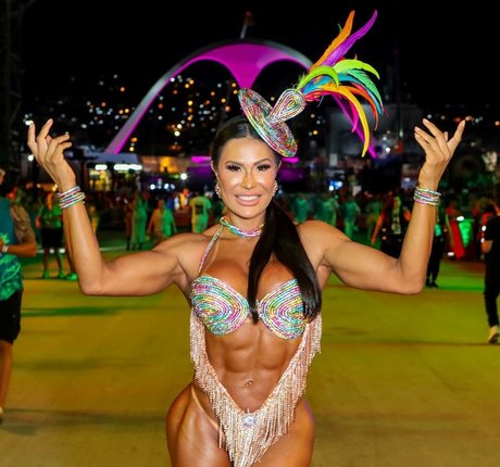 Gracyanne Barbosa model hot photos