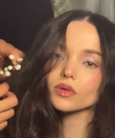 Dove Cameron naked star pictures