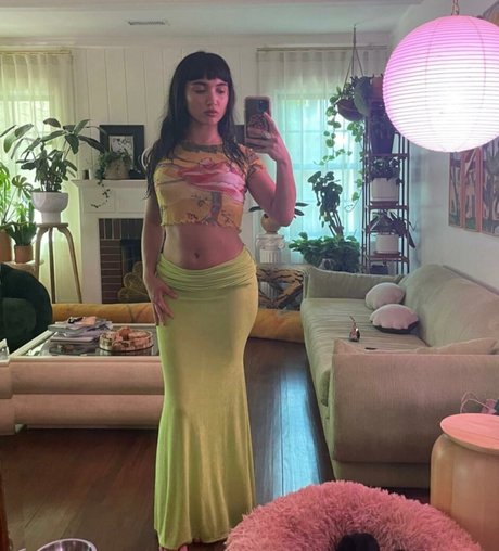 Rowan Blanchard pornstar beautiful images