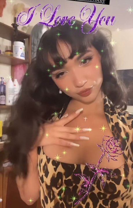 Rowan Blanchard xxx model pics