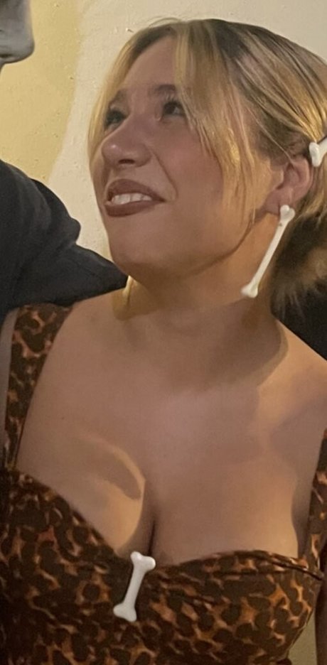 Mackenzie Ziegler sex pornstar photo