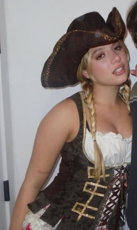 Mackenzie Ziegler star hot pics