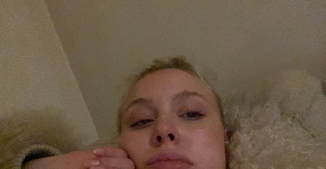 Zara Larsson nice model pictures