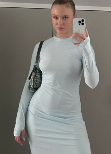 Zara Larsson star nudes image