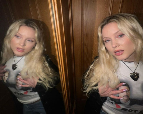 Zara Larsson model hot gallery