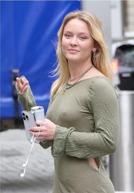 Zara Larsson star high quality photo