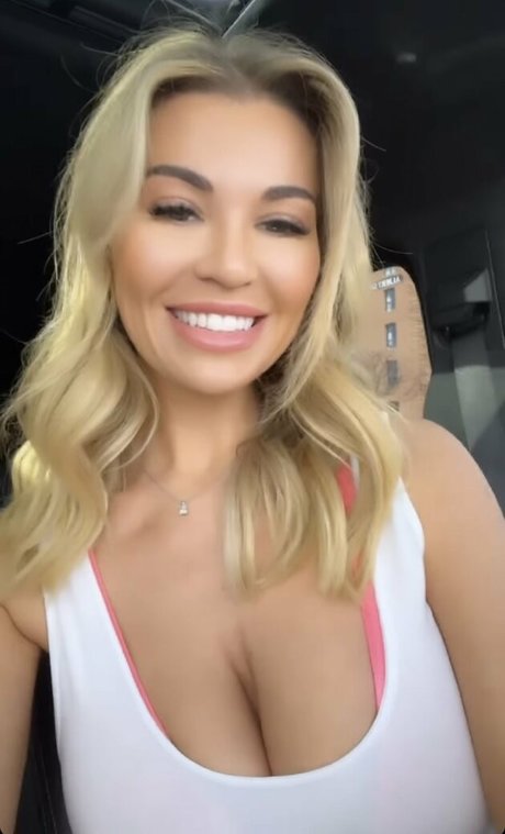 hairy armpits onlyfans pornographic images