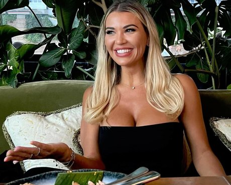 huge fake tits onlyfans art porn gallery