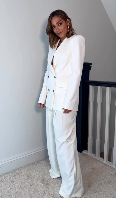 non nude onlyfans art naked galleries