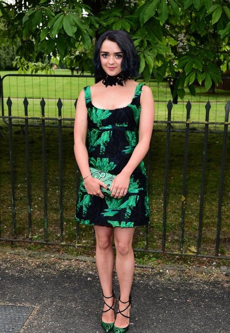 Maisie Williams exclusive model photos