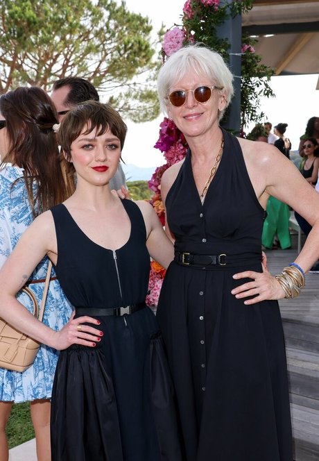 Maisie Williams exclusive actress image