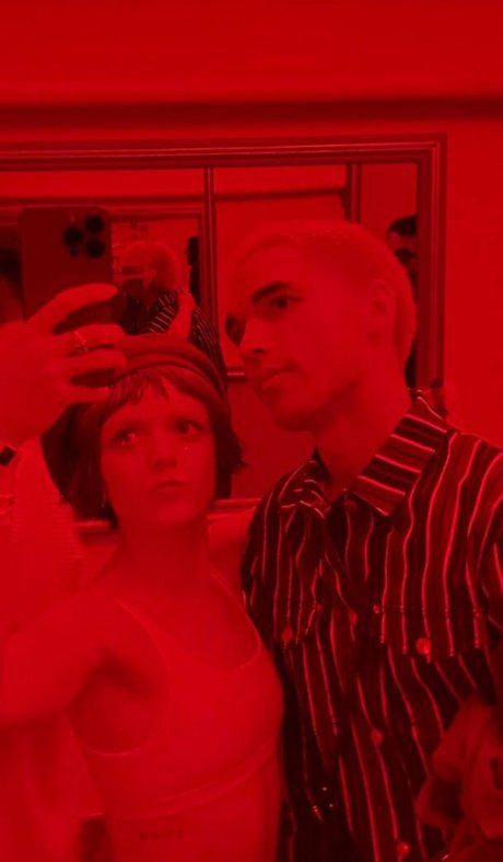 Maisie Williams star sexy photos