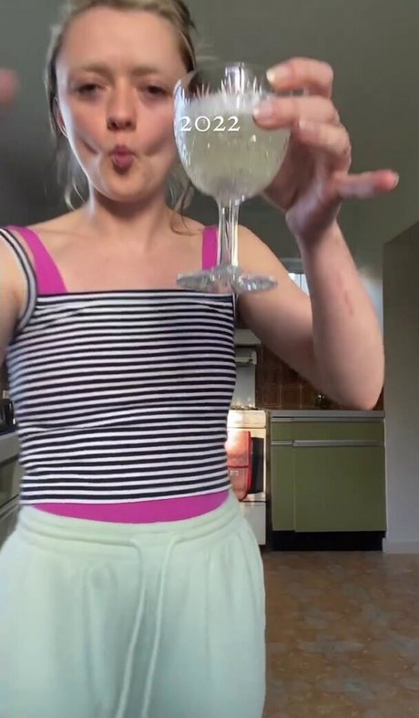 Maisie Williams model high quality archive