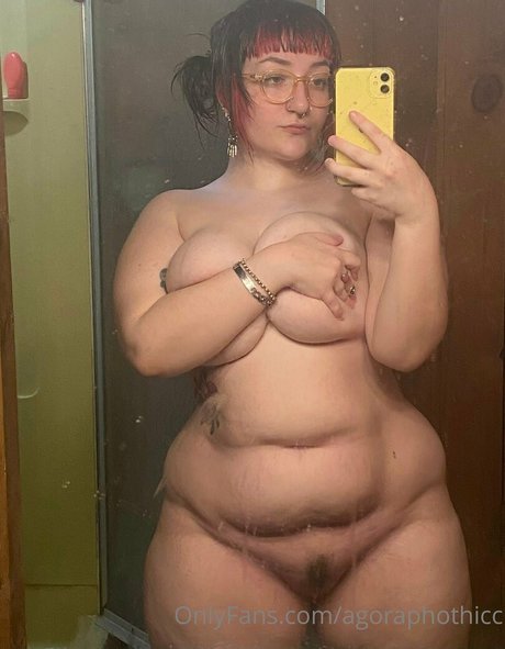 agoraphothicc model free pic