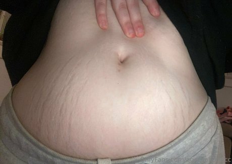 agoraphothicc art model img