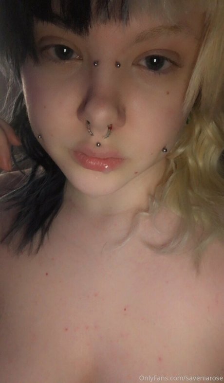 saveniarose hot model archive