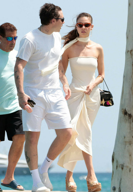 huge fake tits onlyfans pornographic gallery