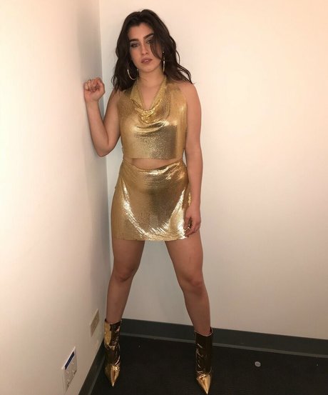 Lauren Jauregui art star photo