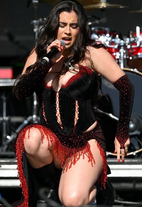 Lauren Jauregui art model images