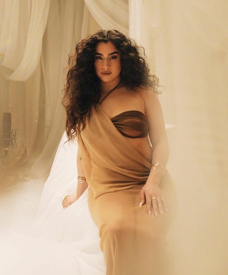 sexy mature onlyfans hot sexy photo