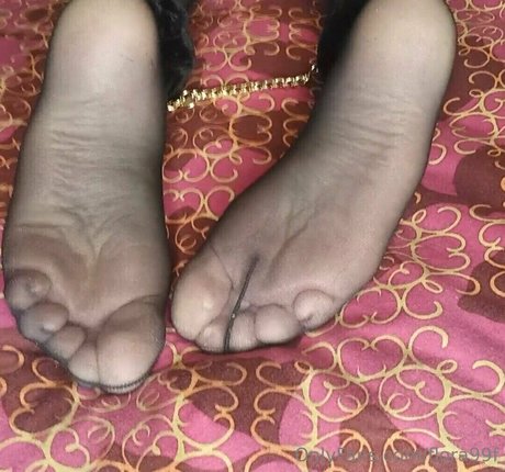 flora99f star hot photos