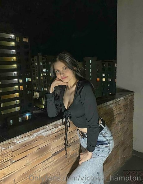 victoria hampton star exclusive image