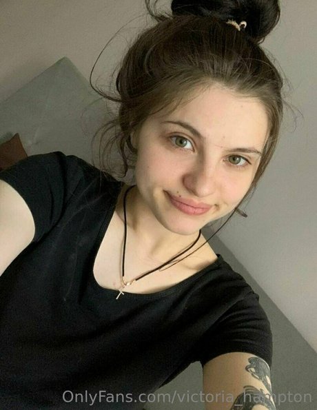 victoria hampton pretty pornstar img