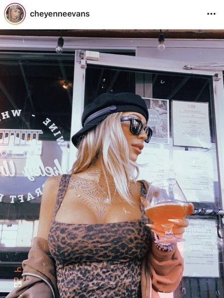 Cheyenne Evans nude actress pic