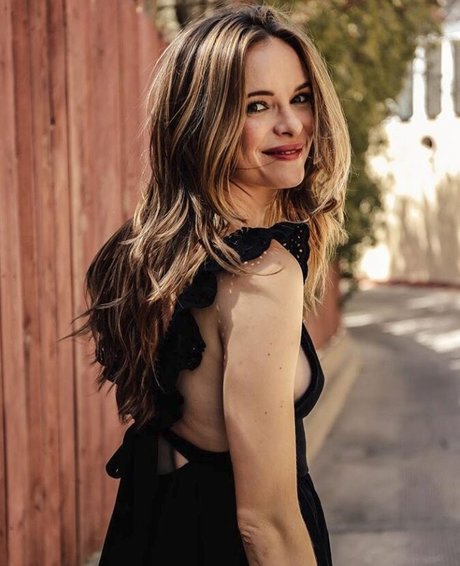 Danielle Panabaker erotic actress pictures