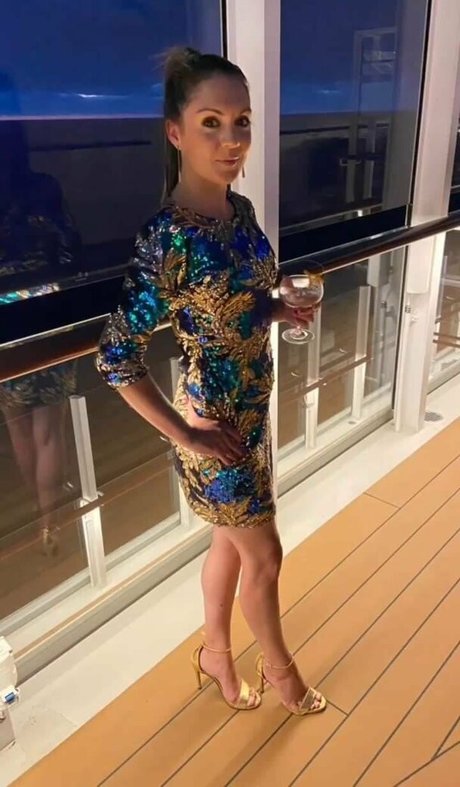 Laura Tobin art actress gallery