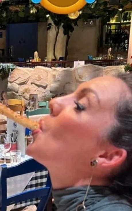 Laura Tobin naked model pics