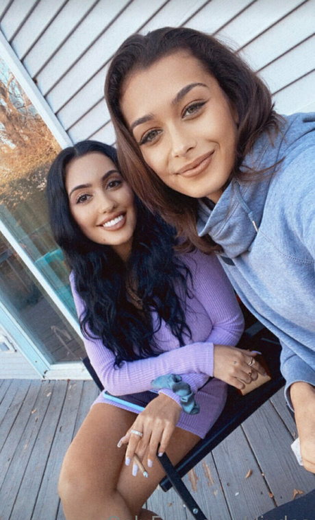 diydes naked actress image