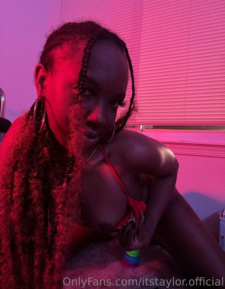 itstaylor official model best img