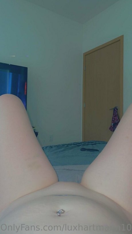 luxhartmann10527 model pornographic photos