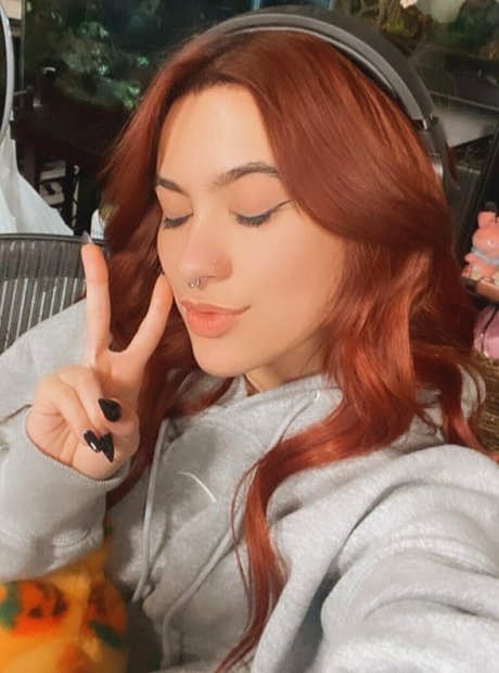 Moonzycat star erotic picture