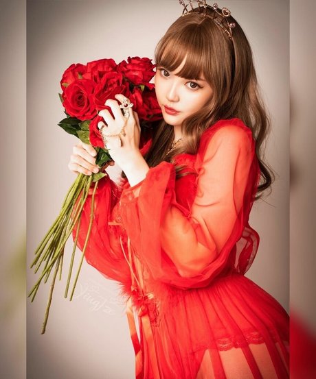 Ying Tze model sex photos